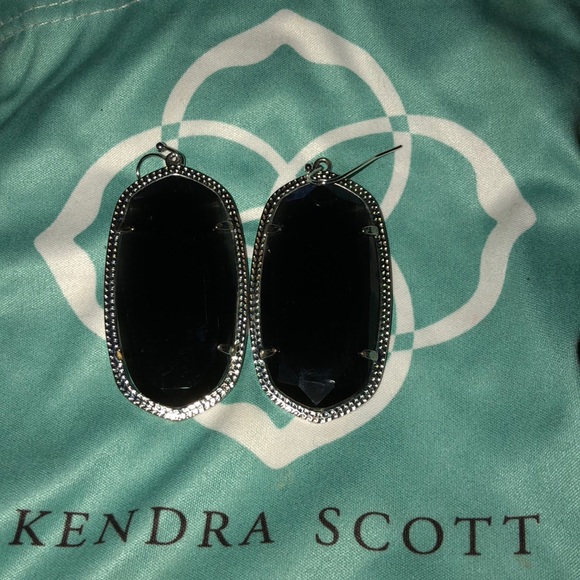 Black Danielle w/gold Earrings - Picture 1 of 3